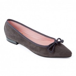 Gray suede pointed ballerina