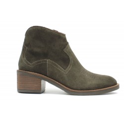 Green suede campero ankle boot