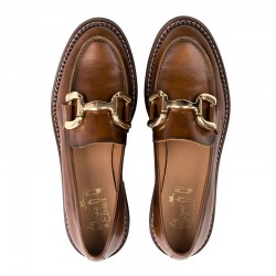Buckle leather moccasin