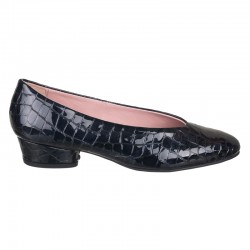 Black patent leather heeled...